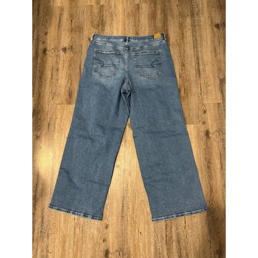 American Eagle Women’s Curvy Super High Rise Baggy Straight Jeans Size 18 - Picture 2 of 10